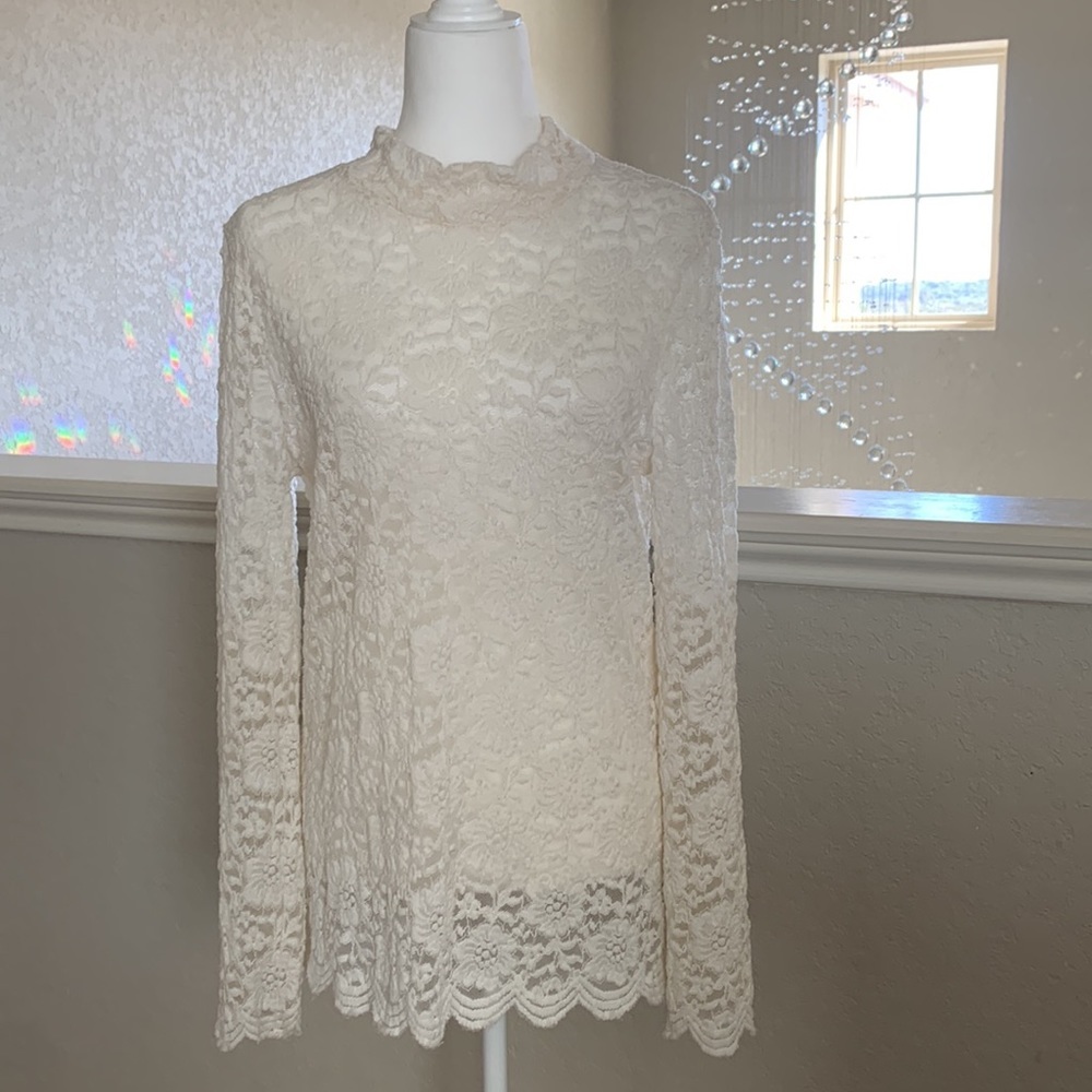 BCBGMAXAZRIA sheer lace vintage inspired long sleeve turtleneck size Lar…